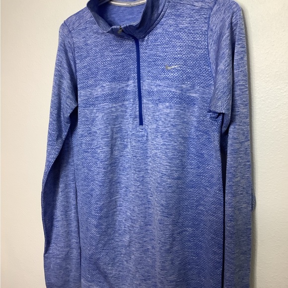 Nike Dri-Fit Blue 1/4 Zip Athletic Pullover Top Women’s Large Texting Wrists - Picture 12 of 16